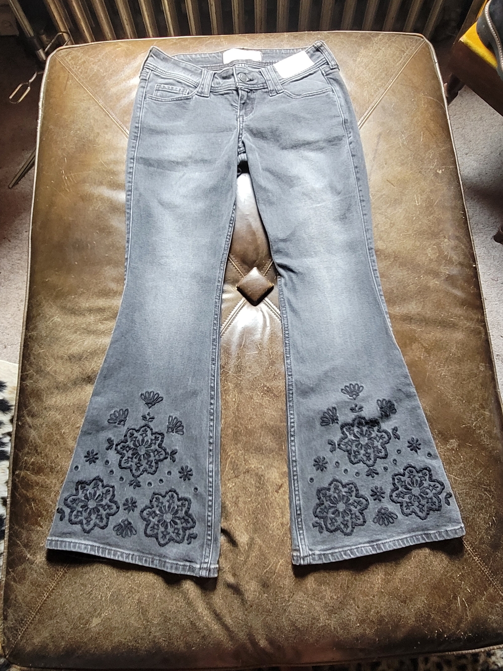 Hollister Low Rise Gray Flare Jeans with Black Floral Embroidery 24
